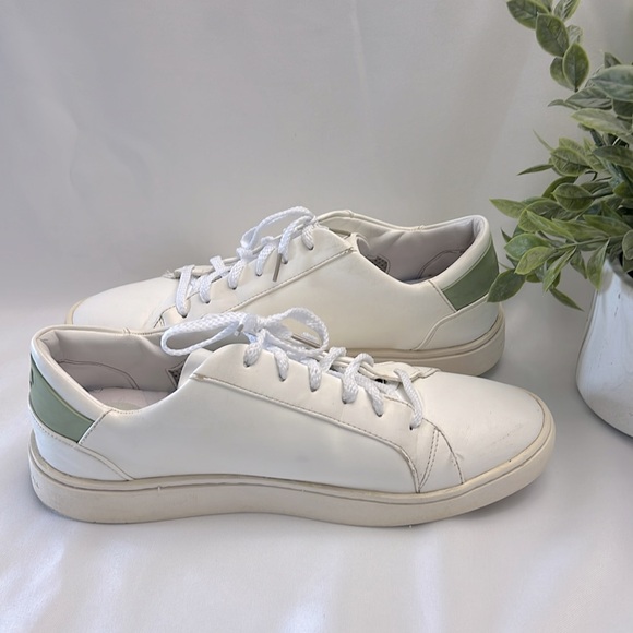 Thousand Fell Lace Up Sneakers - Picture 5 of 8